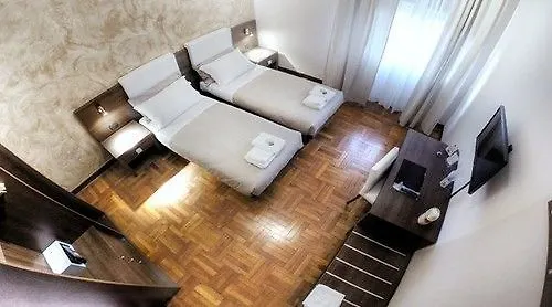 Guesthouse Vittoria Rooms - The Original Since 2015 Cenova