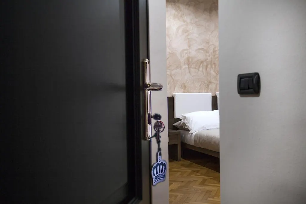 *** Guest house Guesthouse Vittoria Rooms - The Original Since 2015 Genoa Italy