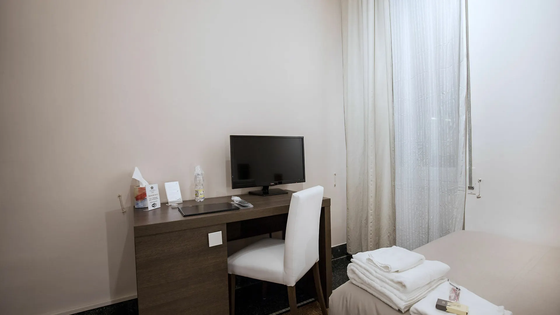 Guest house Guesthouse Vittoria Rooms - The Original Since 2015 Genoa
