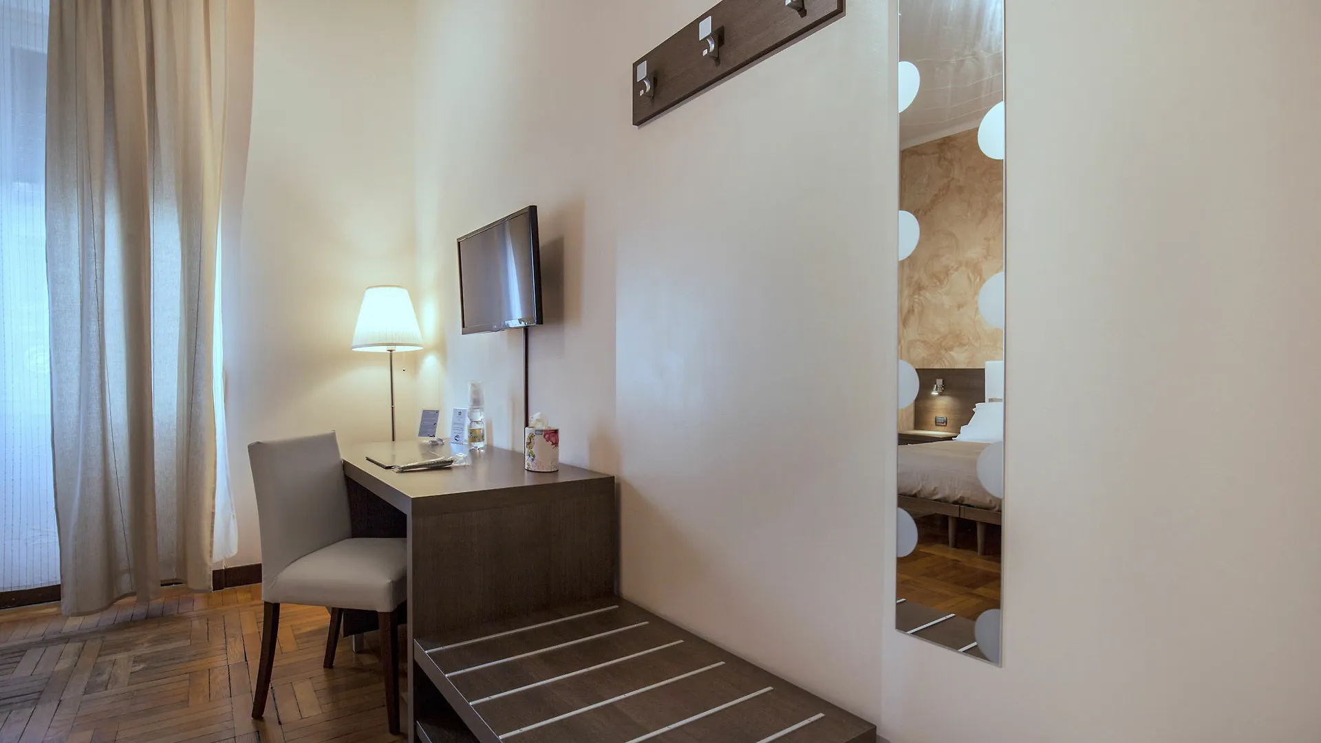Guesthouse Vittoria Rooms - The Original Since 2015 Genoa 3*,