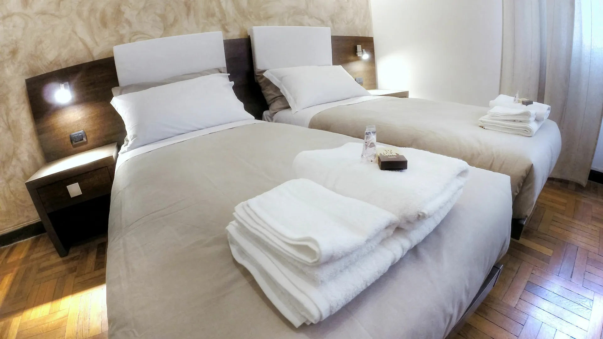 *** Guest house Guesthouse Vittoria Rooms - The Original Since 2015 Genoa Italy